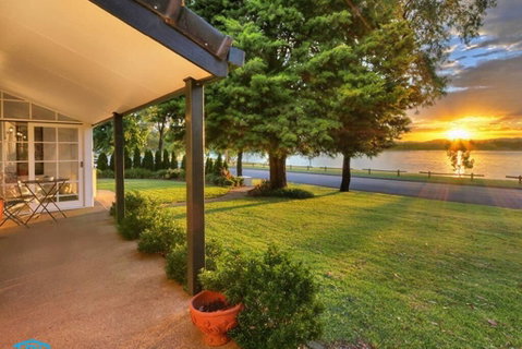 Tara Downs On Lake Albert - Accommodation QLD 0