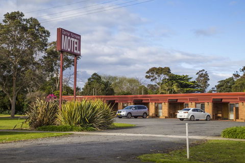 Tarra Motel - Accommodation QLD 0