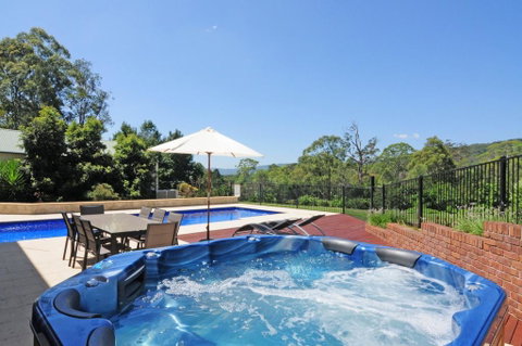 Tatiara - Spacious Family Friendly Home! - Accommodation QLD 3
