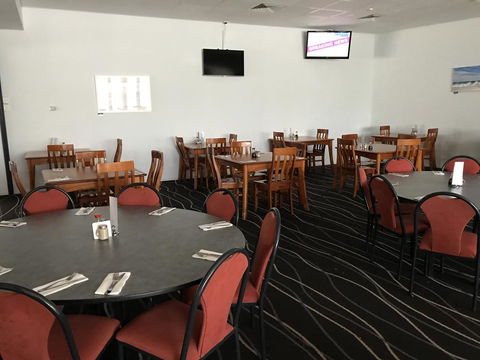Tea Gardens Motel - Accommodation QLD 3