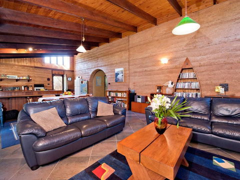 Tea Tree - Accommodation QLD 0