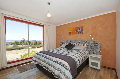 Tennessee Hill Cottage - Accommodation QLD 1