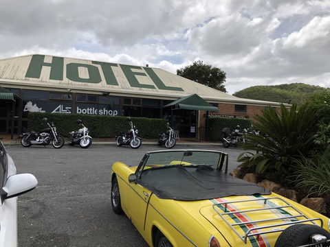 The Advancetown Hotel - Accommodation QLD 1