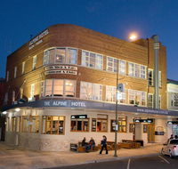 The Alpine Hotel - Accommodation QLD