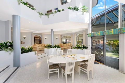 The Atrium, 11 Kentia Close - Accommodation QLD 2