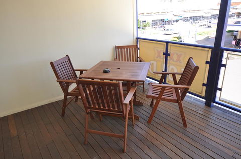The Australian Hotel Motel - Accommodation QLD 0
