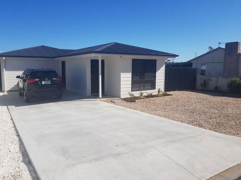 The Baltimore - Family Home Getaway - Accommodation QLD 1