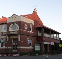 The Bank BB West Wyalong - Accommodation QLD