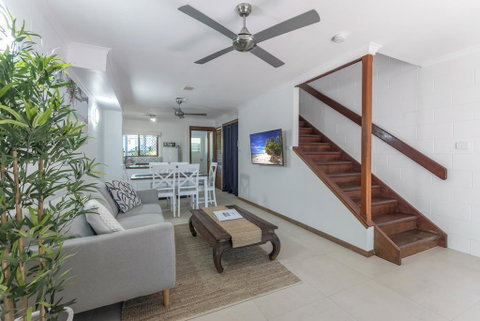 The Barefoot Beach Cottage - Accommodation QLD 0