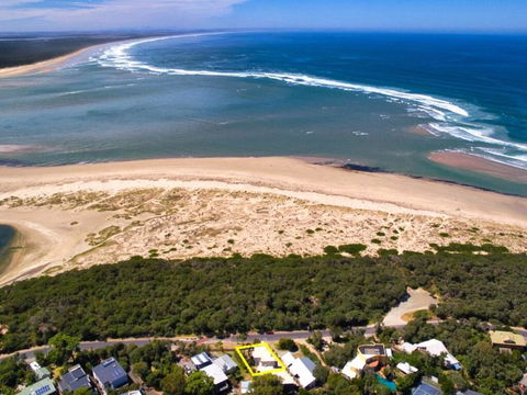 The Beach House - Accommodation QLD 0