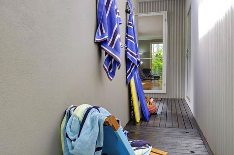 THE BEACH HOUSE - Accommodation QLD 2