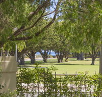 The Beach Retreat - Accommodation QLD