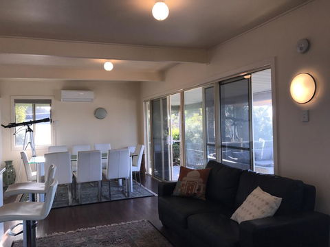 The Beach Shack - Accommodation QLD 3