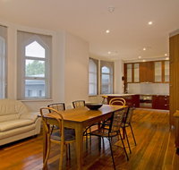 Roxburgh House Apartments - Accommodation QLD