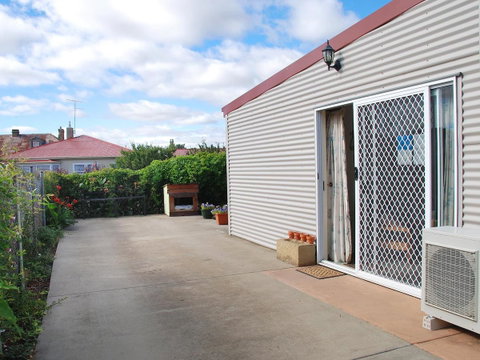 Oatlands Retreat - Accommodation QLD 2