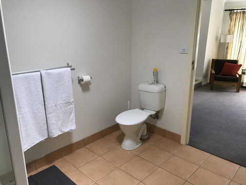 Oatlands Retreat - Accommodation QLD 11