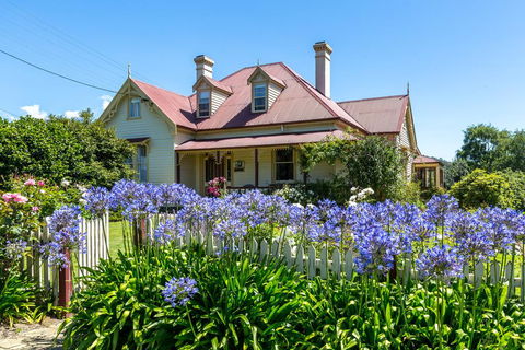 Cambridge House Bed & Breakfast - Accommodation QLD 0
