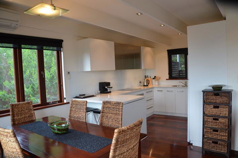 Yolla Beach House - Accommodation QLD 5
