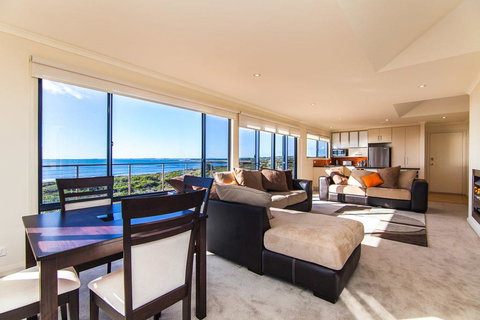 Seaspray - Accommodation QLD 12