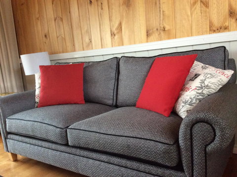 Hazelcreek Cottages - Accommodation QLD 4