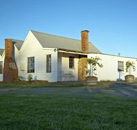Buttons Cottage - Accommodation QLD