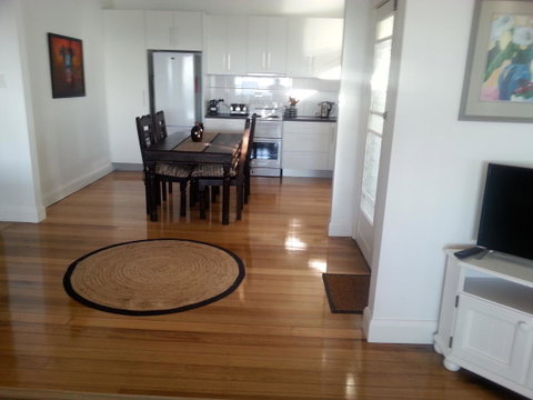 Harbour View Apartments - Accommodation QLD 17