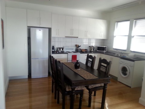 Harbour View Apartments - Accommodation QLD 2