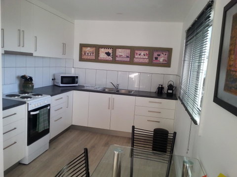 Harbour View Apartments - Accommodation QLD 5