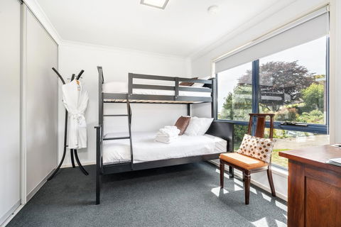Madsen Retreat - Accommodation QLD 5