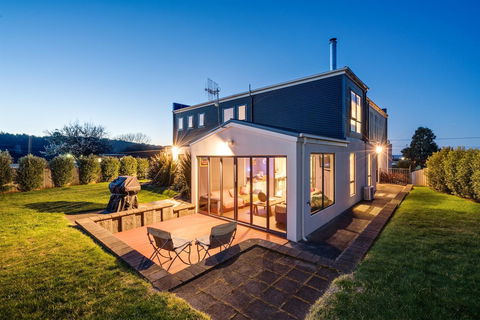 Madsen Retreat - Accommodation QLD 9