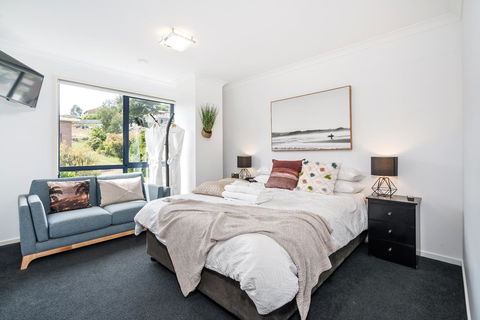 Madsen Retreat - Accommodation QLD 6