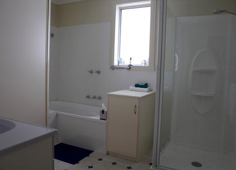 Sails On Port Sorell Boutique Apartments - Accommodation QLD 4