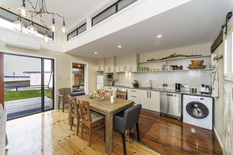 Coastal Pods Wynyard - Accommodation QLD 13