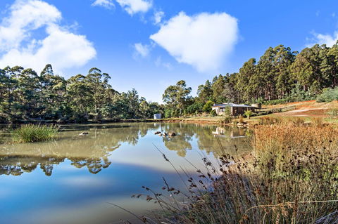 Naivasha Cottage - Accommodation QLD 1