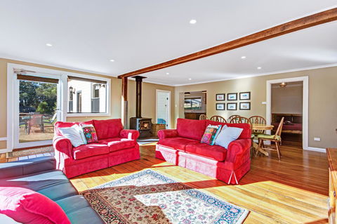 Naivasha Cottage - Accommodation QLD 3