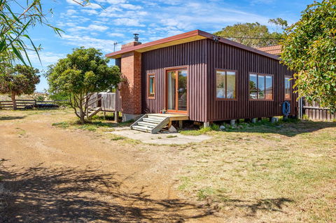 Aqua Beachfront! - Accommodation QLD 15