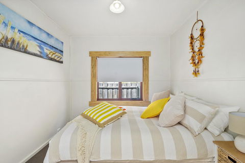 Aqua Beachfront! - Accommodation QLD 21