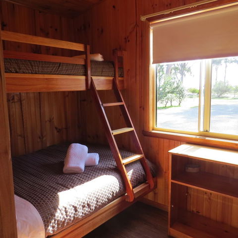 Captain Cook Holiday Park - Accommodation QLD 44