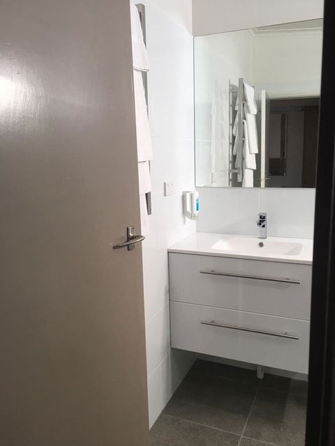 Argosy Motor Inn - Accommodation QLD 7