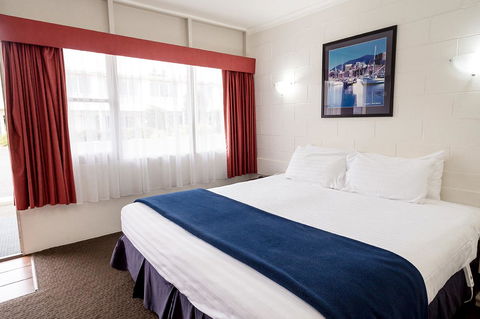 Edgewater Hotel - Accommodation QLD 27
