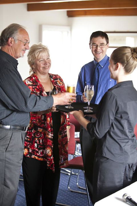 Edgewater Hotel - Accommodation QLD 19