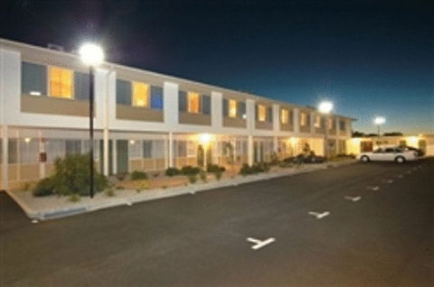 Edgewater Hotel - Accommodation QLD 29
