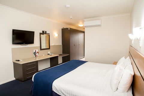 Edgewater Hotel - Accommodation QLD 13