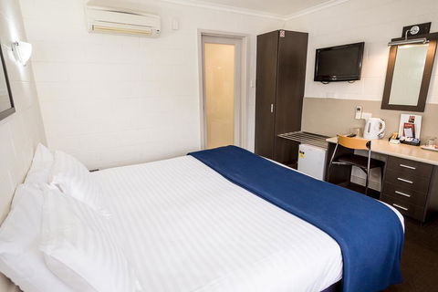 Edgewater Hotel - Accommodation QLD 18