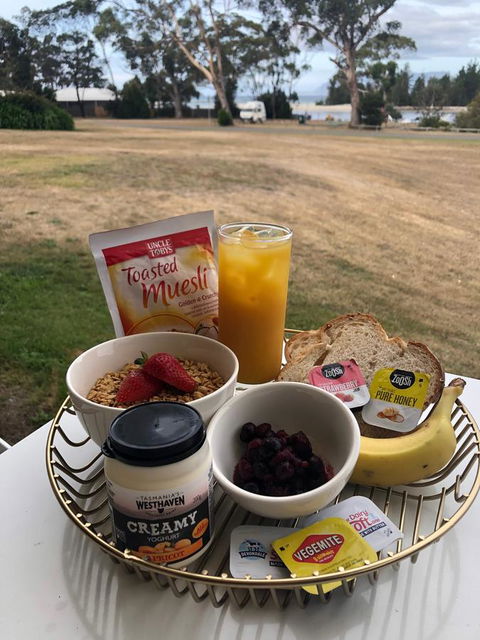 Orford Blue Waters Hotel - Accommodation QLD 9