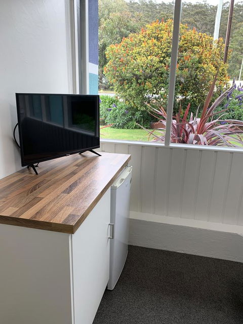 Orford Blue Waters Hotel - Accommodation QLD 2