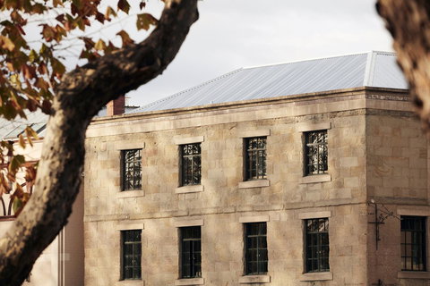 Moss Hotel - Accommodation QLD 1