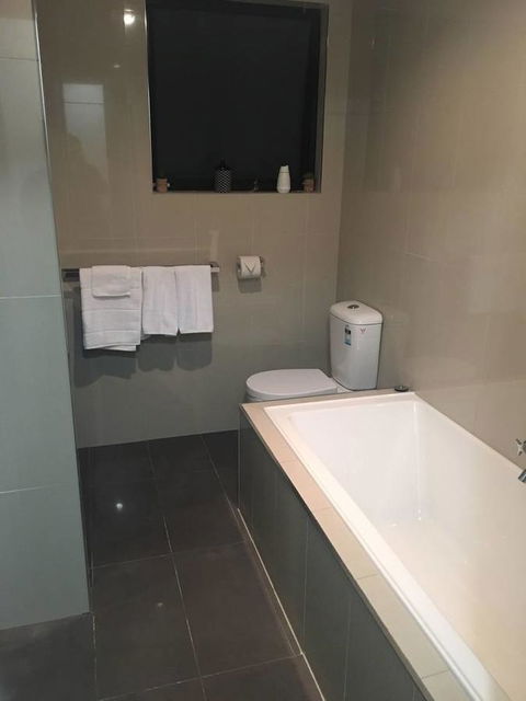 Harvey House - Accommodation QLD 14