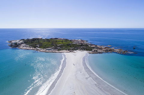 Diamond Island Resort - Accommodation QLD 2