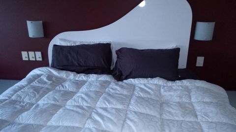 Diamond Island Resort - Accommodation QLD 21